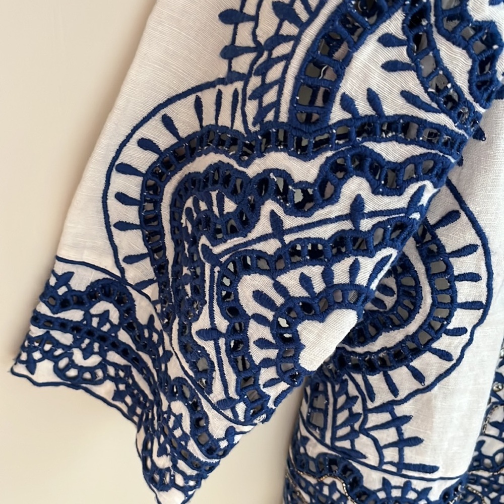 NWT Chicos Embroidered Blue & White Jacket. Scalloped Hem. - Picture 3 of 8